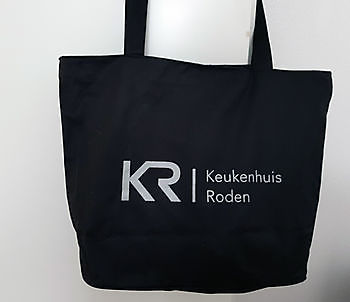 bedrukte tas Keukenhuis Roden - Spandoekstore.com reclameuitingen